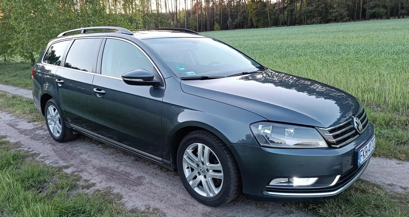 Volkswagen Passat cena 31600 przebieg: 250000, rok produkcji 2011 z Chodecz małe 211